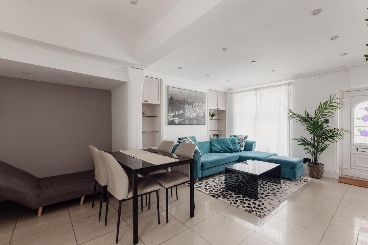 Charming & Beautiful 2 Bed Flat In Zone 1 Apartman London Kültér fotó